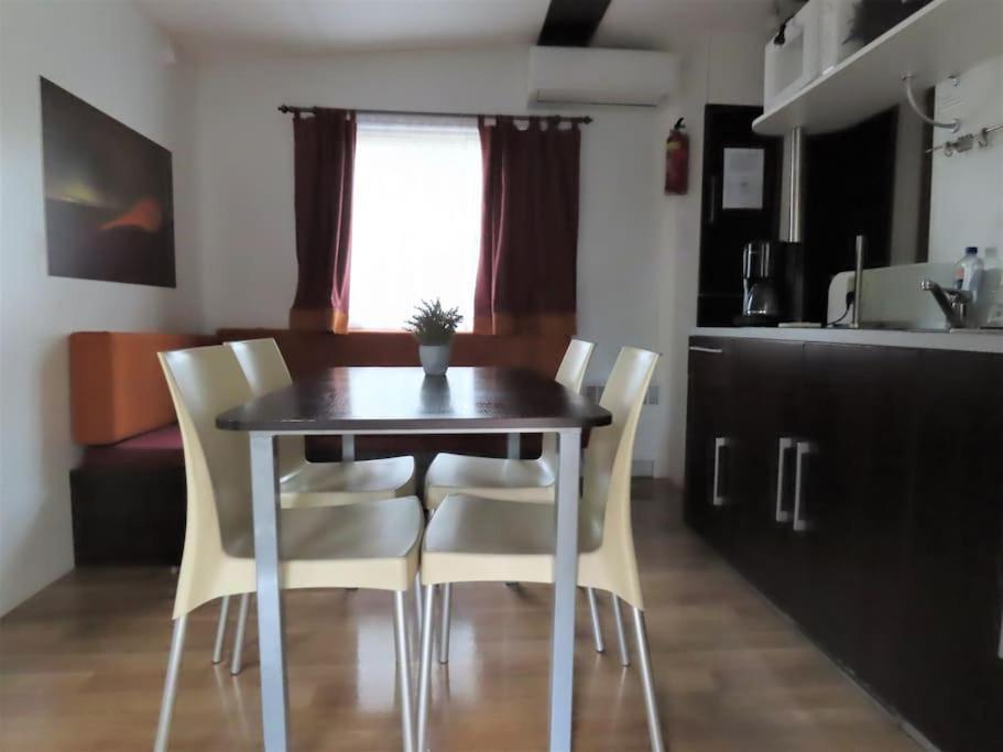 Mobile Home 6-Pers Camping Lei Suves-Cotes D'Azur-Including Airco روكبرون-سور-أرجينس المظهر الخارجي الصورة